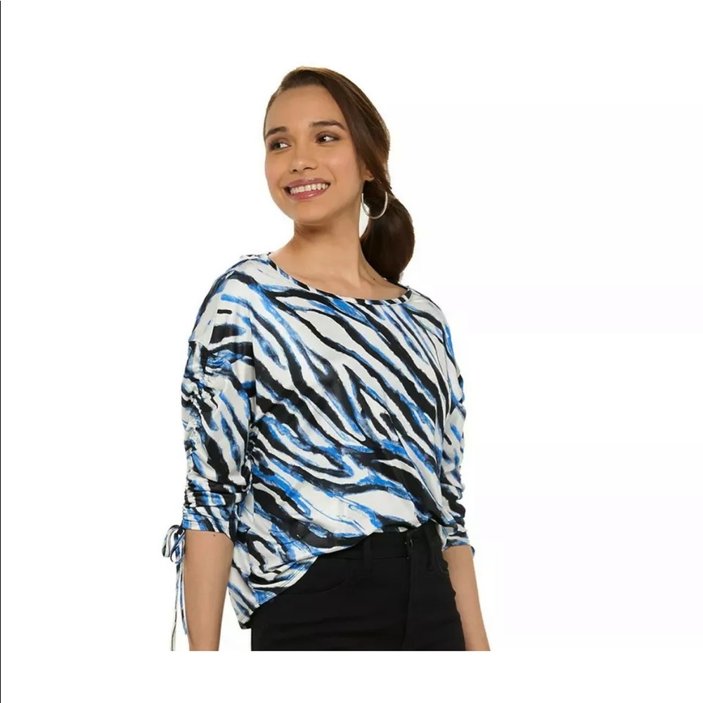 Jennifer Lopez zebra print top - Picture 1 of 4